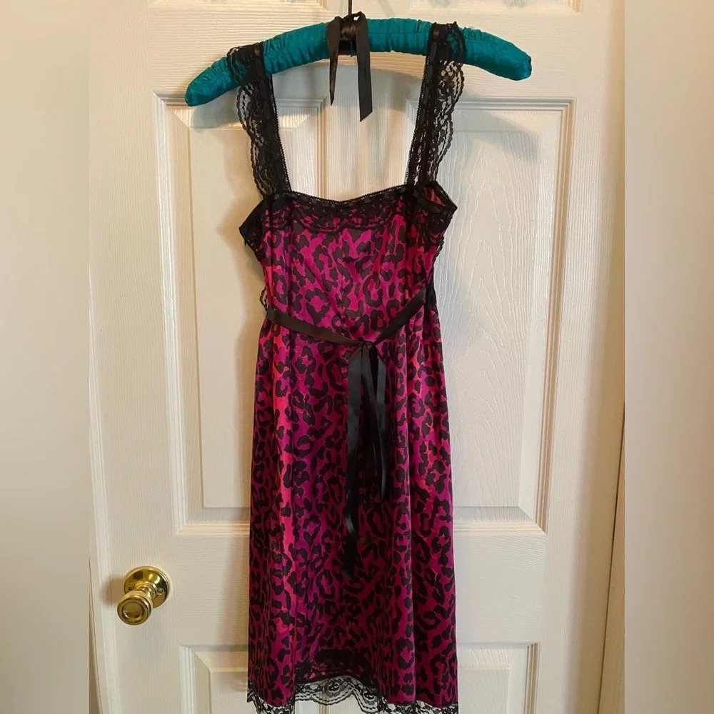Betsey Johnson RARE vintage pink leopard print dress. - Picture 9 of 10